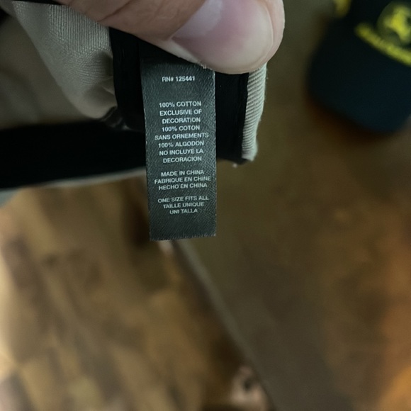 John Deere Hat - Picture 5 of 5